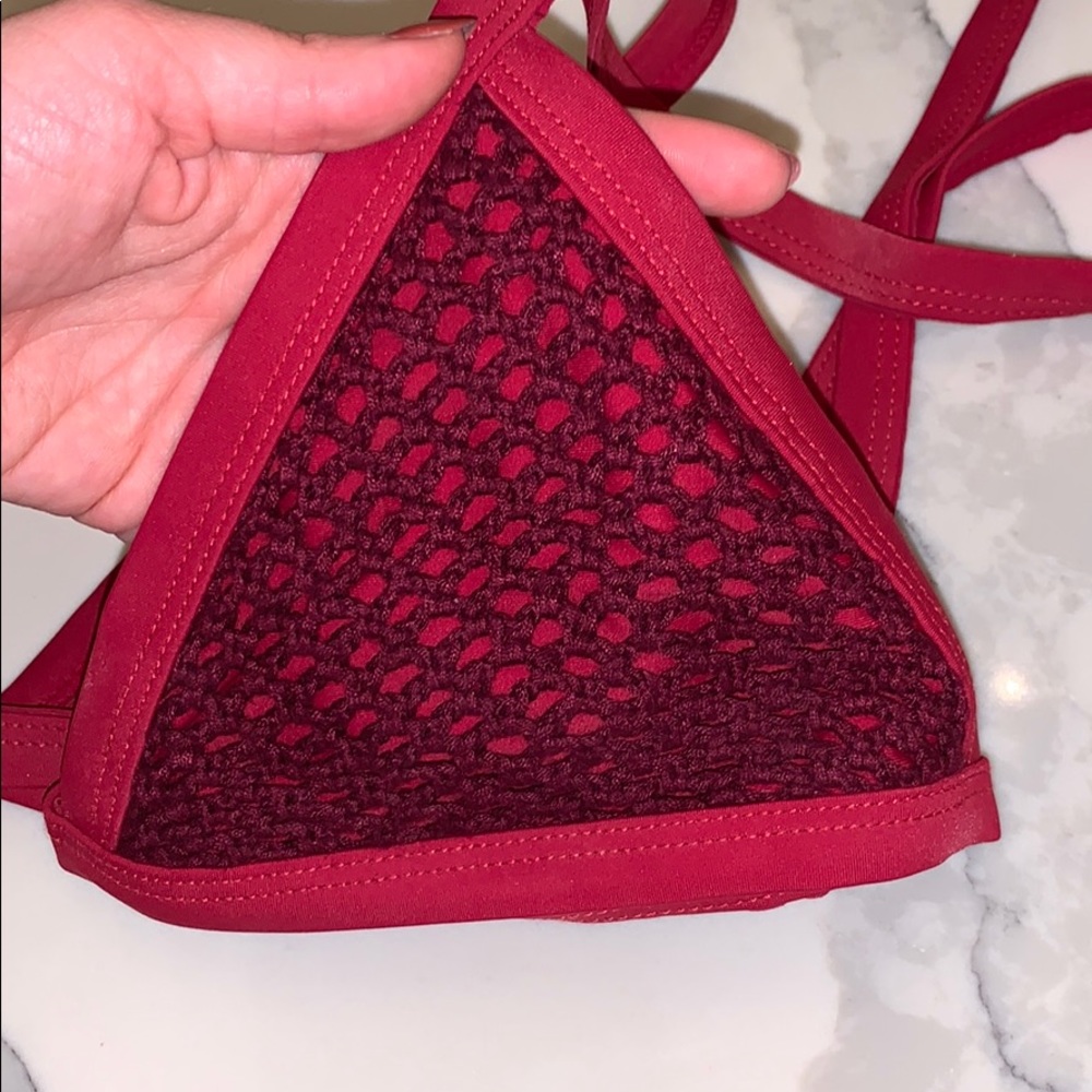 Red bikini - Picture 3 of 4